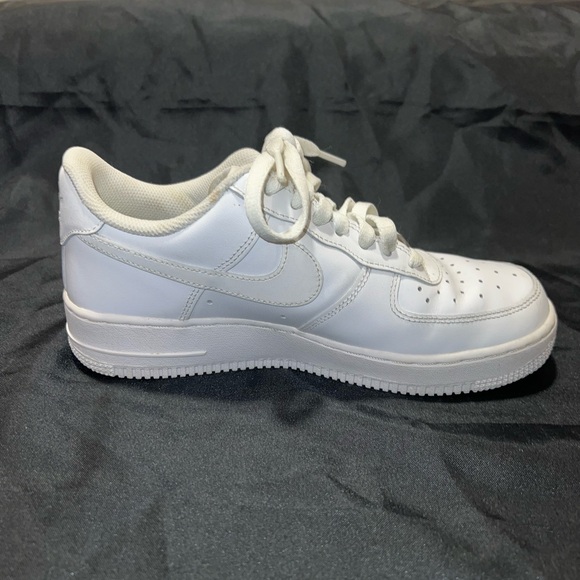 Nike Air Force 1 White Sneakers Women’s US 8 - Picture 6 of 9
